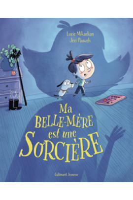 MERE EST UNE SORCIERE